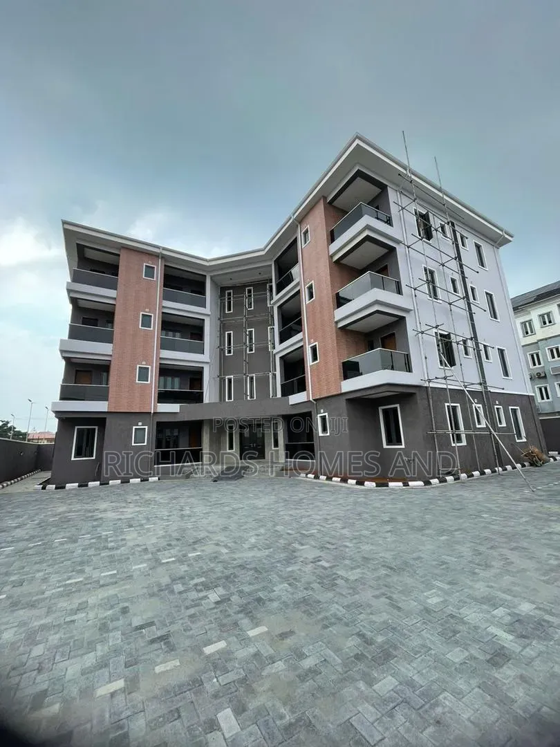 3bdrm Apartment in Lekki Phase 1 for rent in Lekki Phase 1