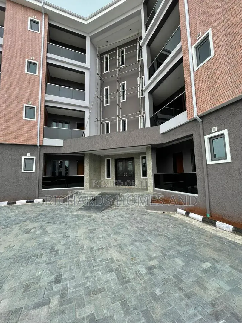 3bdrm Apartment in Lekki Phase 1 for rent in Lekki Phase 1