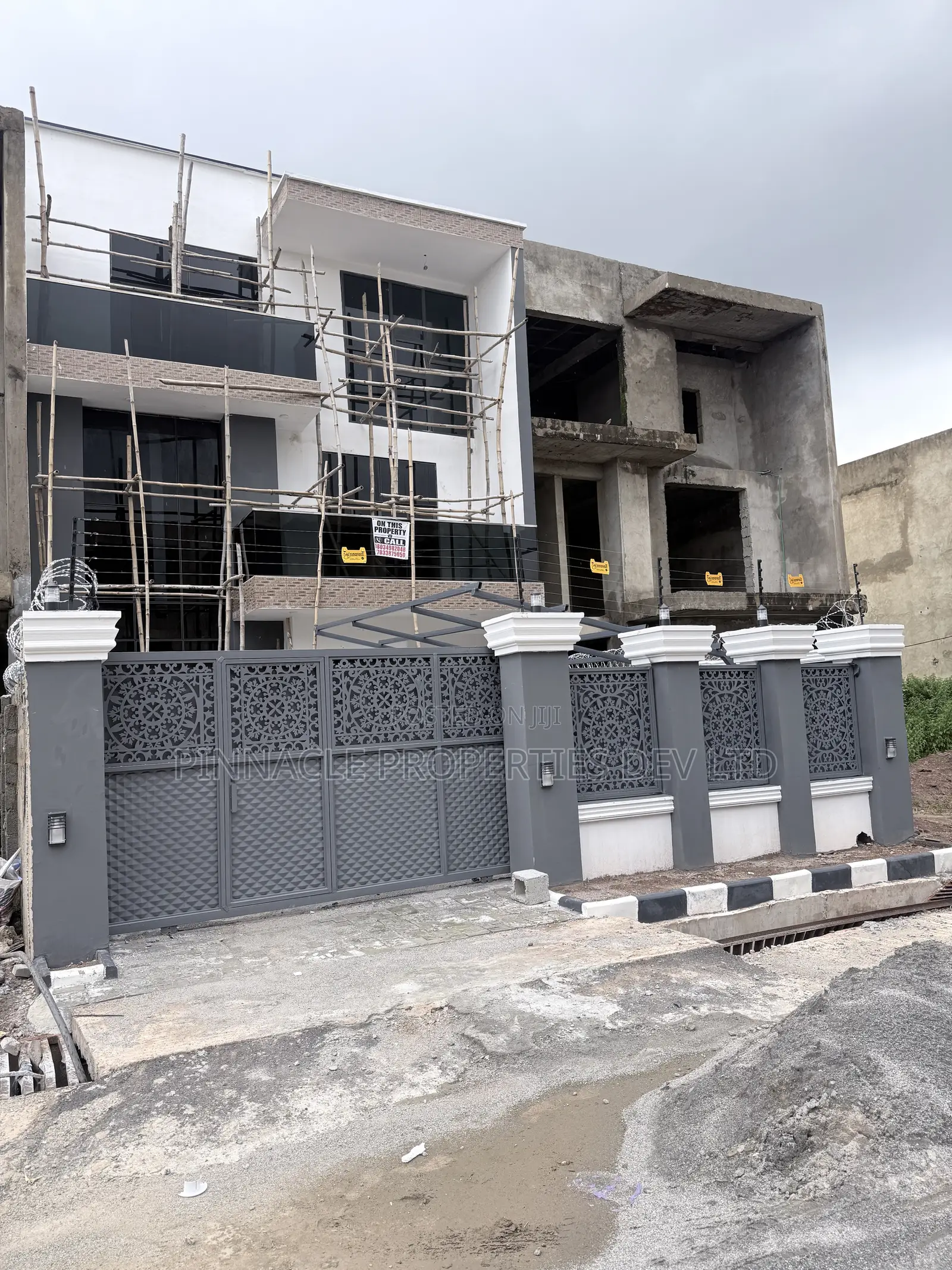 4bdrm Townhouse/Terrace in Admiralty Estate for sale in Asokoro