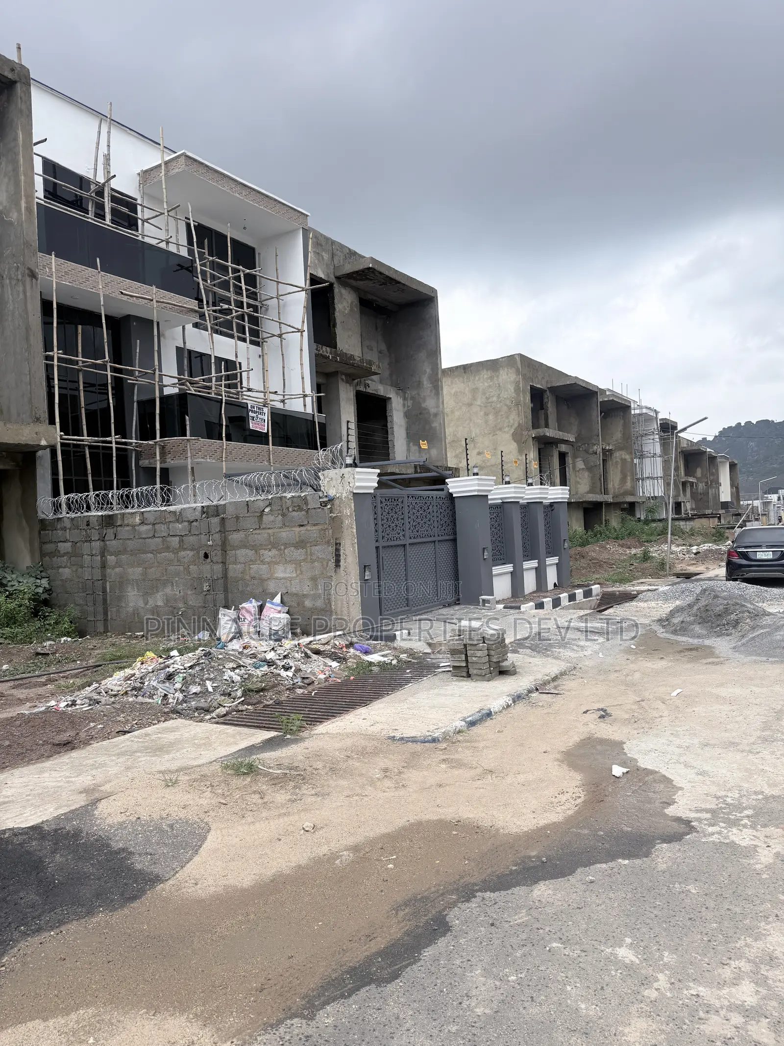 4bdrm Townhouse/Terrace in Admiralty Estate for sale in Asokoro