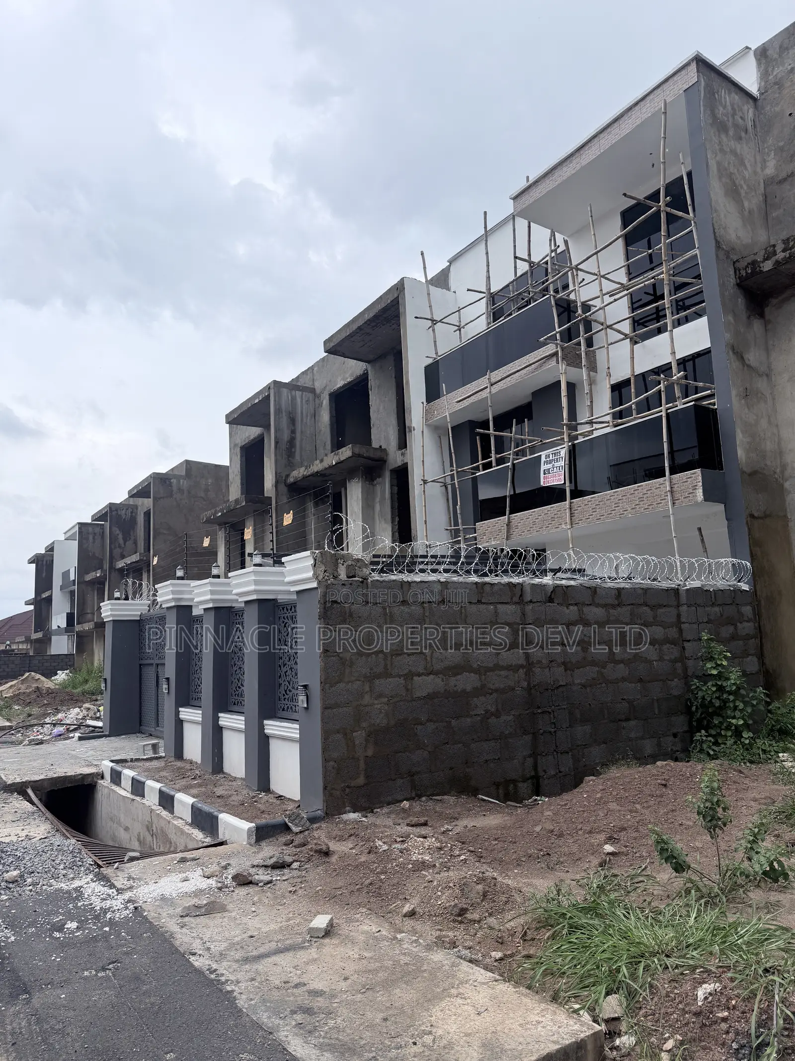 4bdrm Townhouse/Terrace in Admiralty Estate for sale in Asokoro