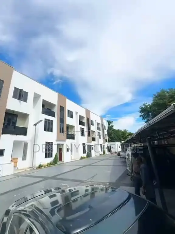 4bdrm Duplex in Garki for sale in Garki