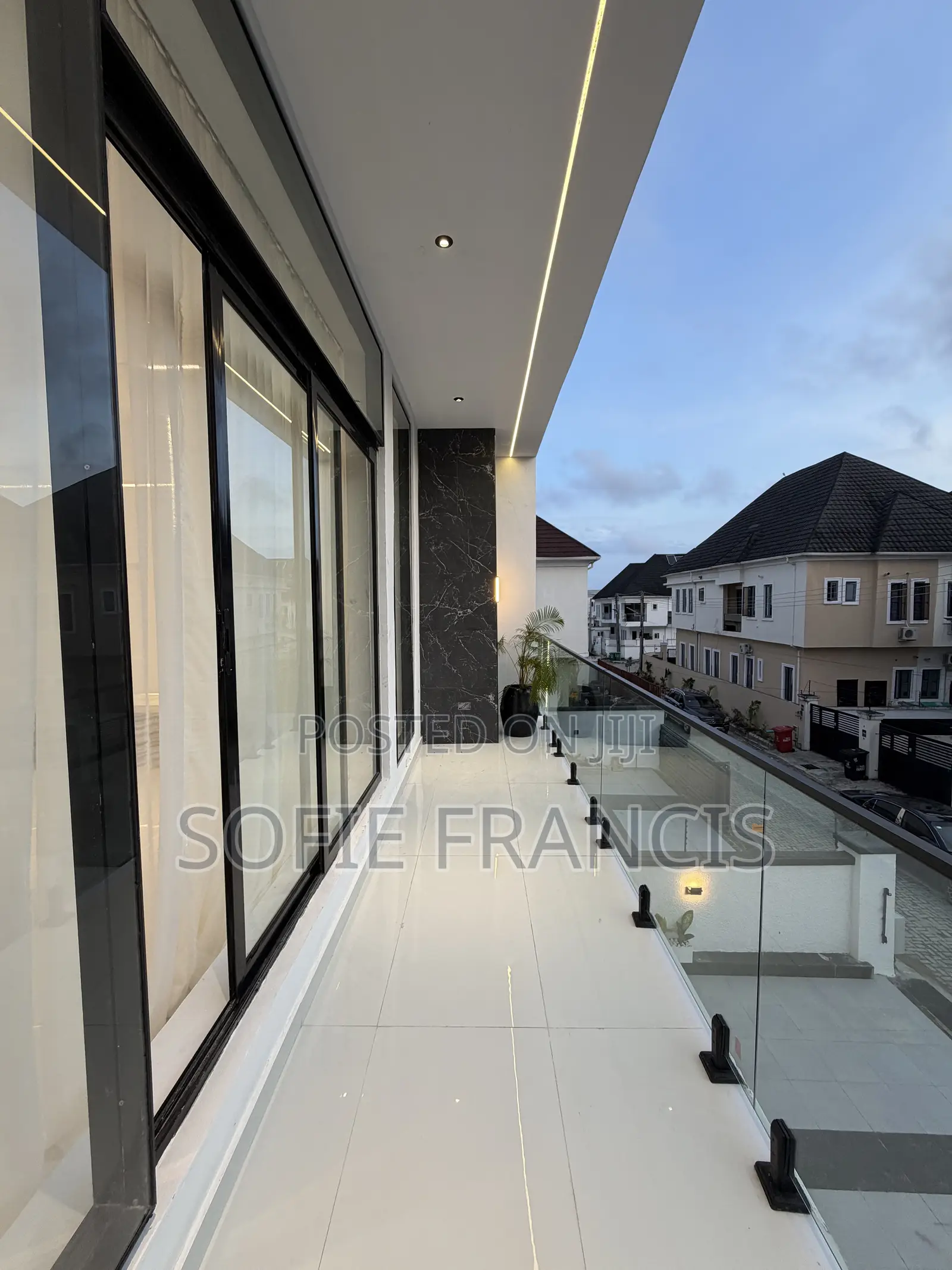 5bdrm Duplex in Vgc for sale in VGC / Ajah
