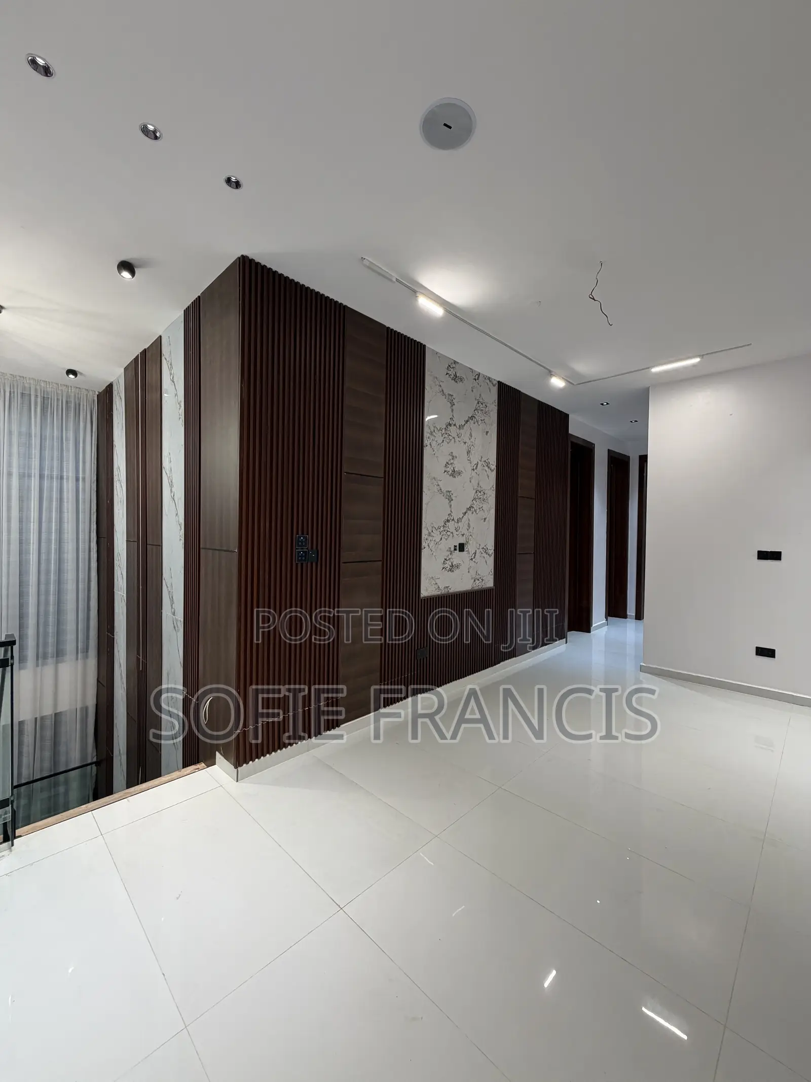5bdrm Duplex in Vgc for sale in VGC / Ajah