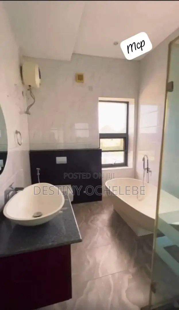 4bdrm Duplex in Asokoro Before for rent in Asokoro