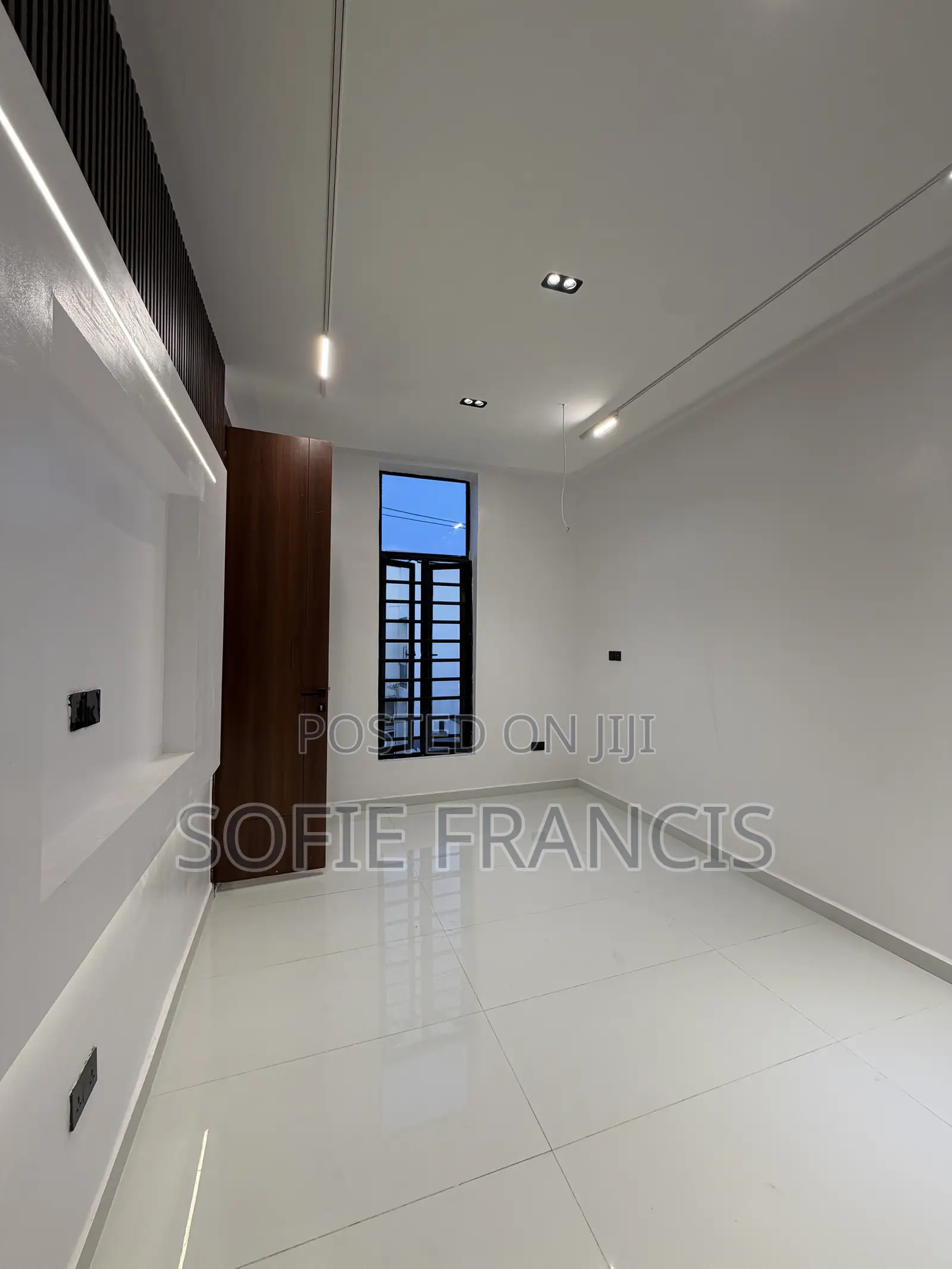 5bdrm Duplex in Vgc for sale in VGC / Ajah