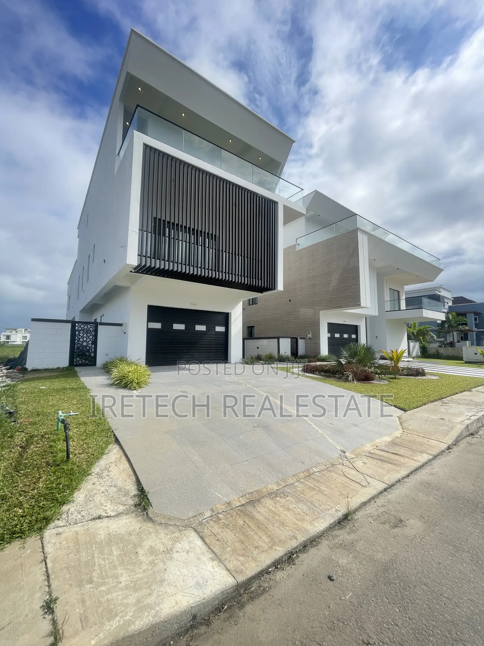 5bdrm Duplex in Vgc Environments, Ikota for sale in Ikota