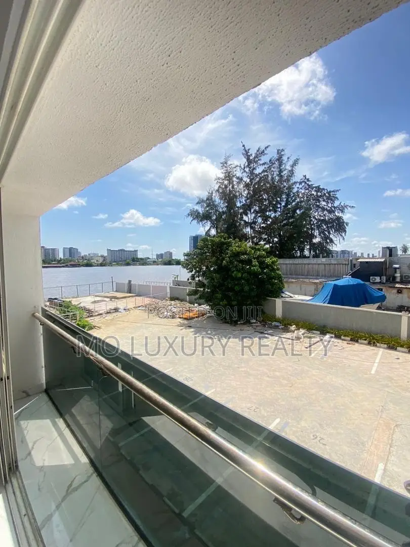 3bdrm Apartment in Ikoyi for rent in Ikoyi