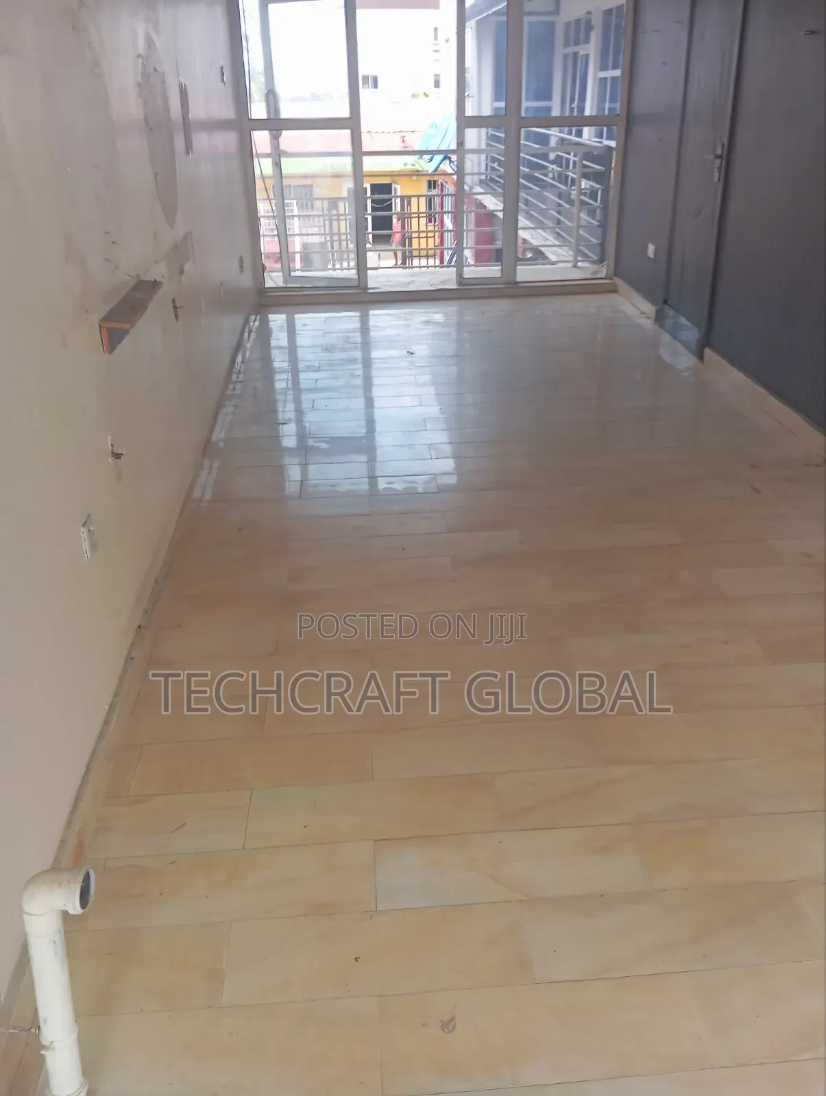 Spacious Shop Ensuite With a Toilet to Let Directly Facing Express in Sangotedo