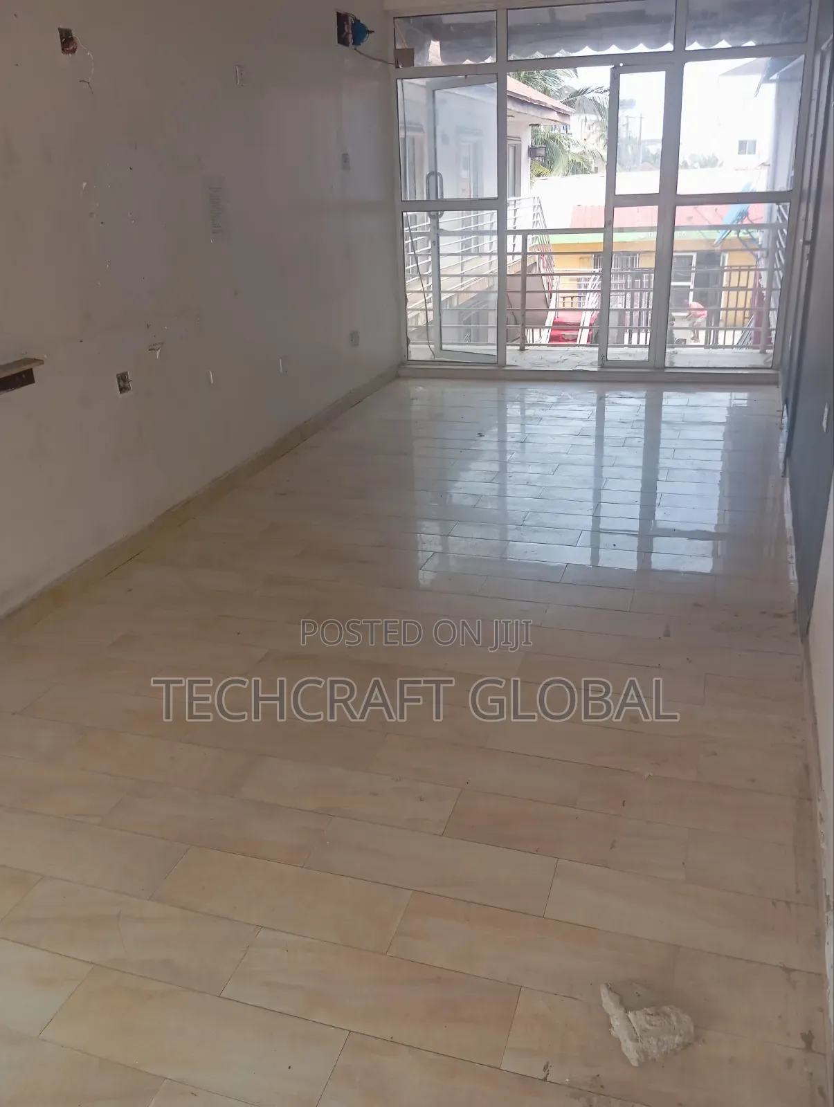 Spacious Shop Ensuite With a Toilet to Let Directly Facing Express in Sangotedo