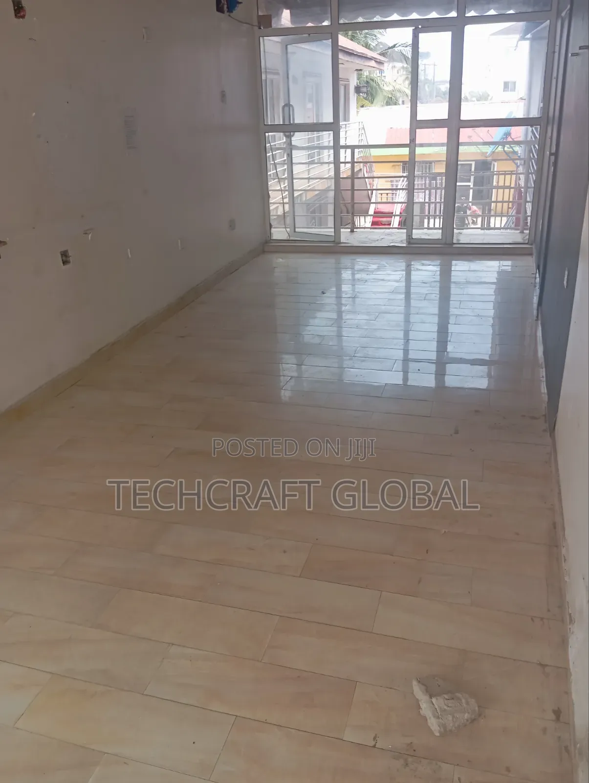 Spacious Shop Ensuite With a Toilet to Let Directly Facing Express in Sangotedo