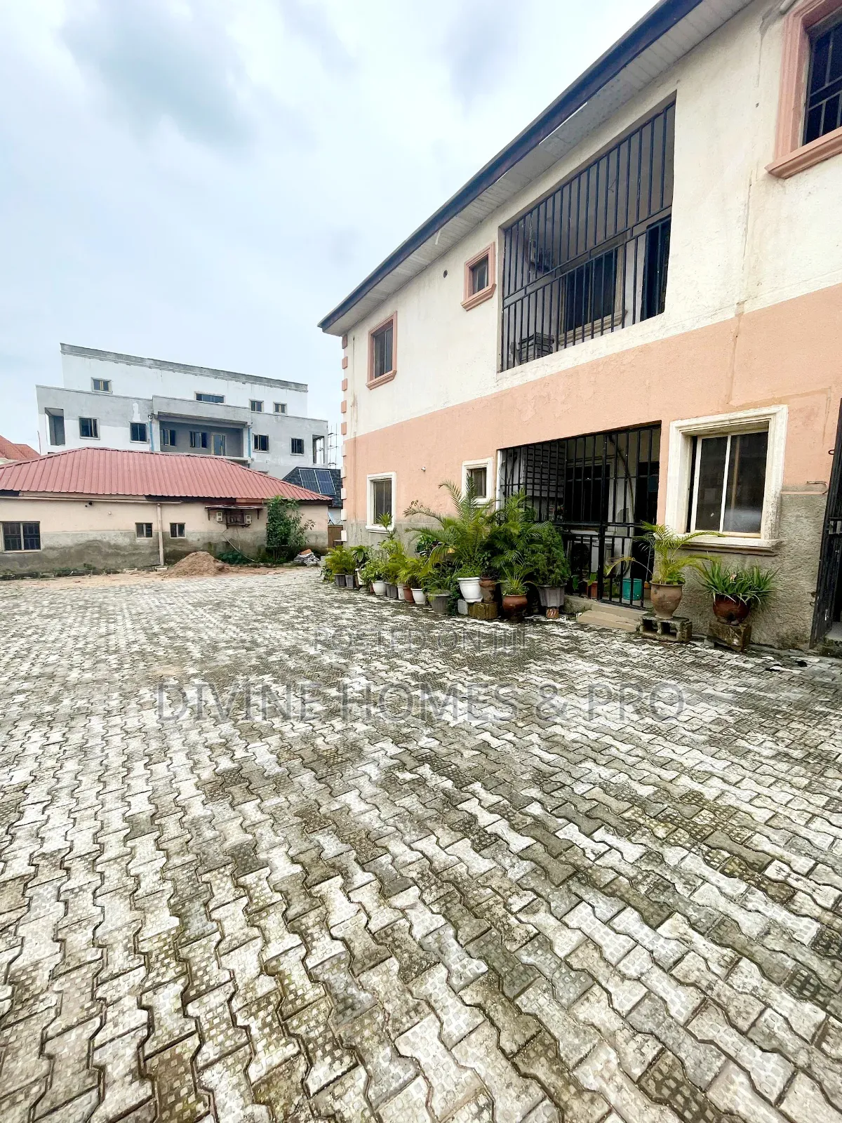 2bdrm Block of Flats in Wuye for rent in Wuye
