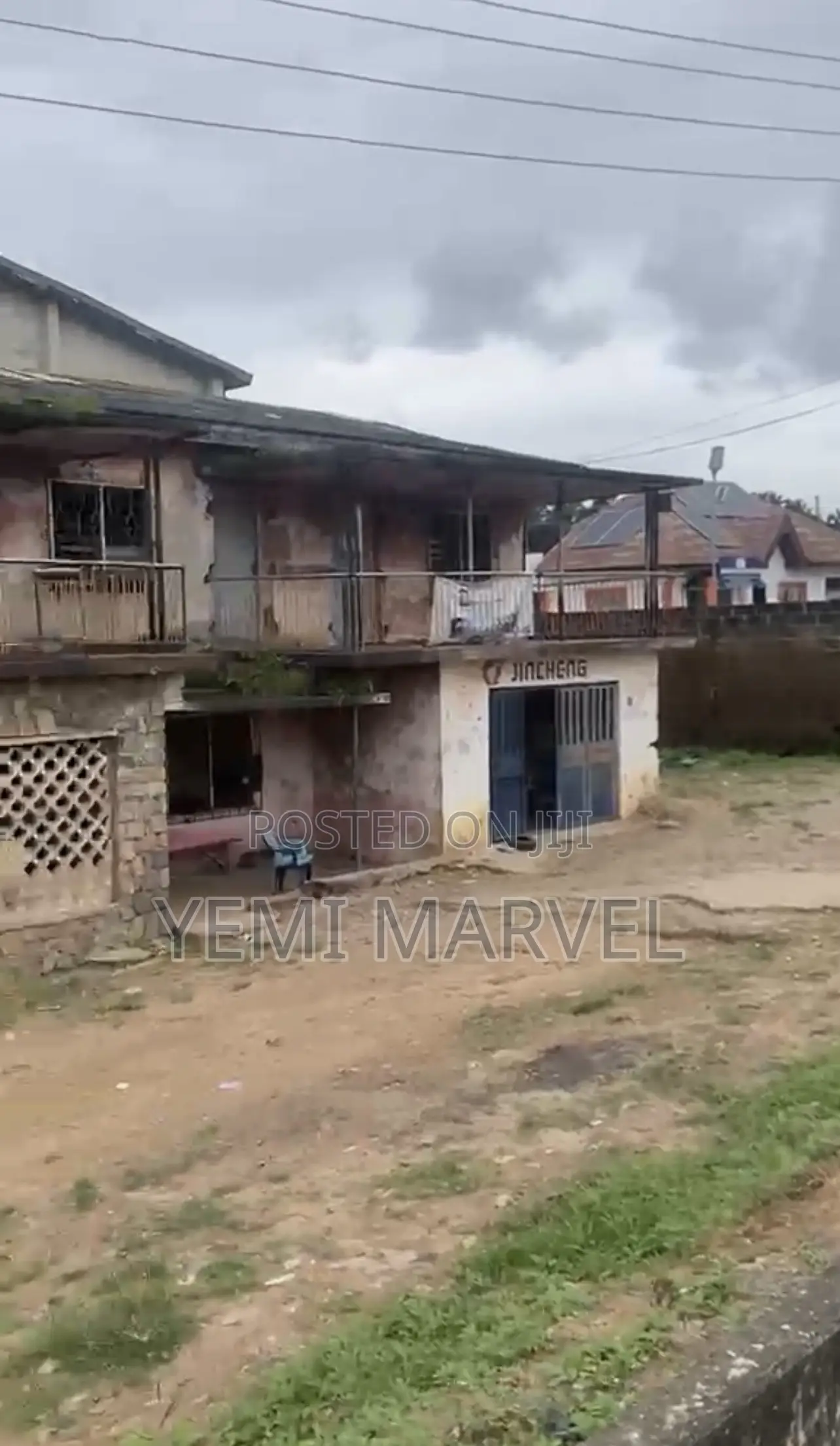 Commercial Land With Demolishable Building Facing Orita Challenge Road in CHallenge / Ibadan