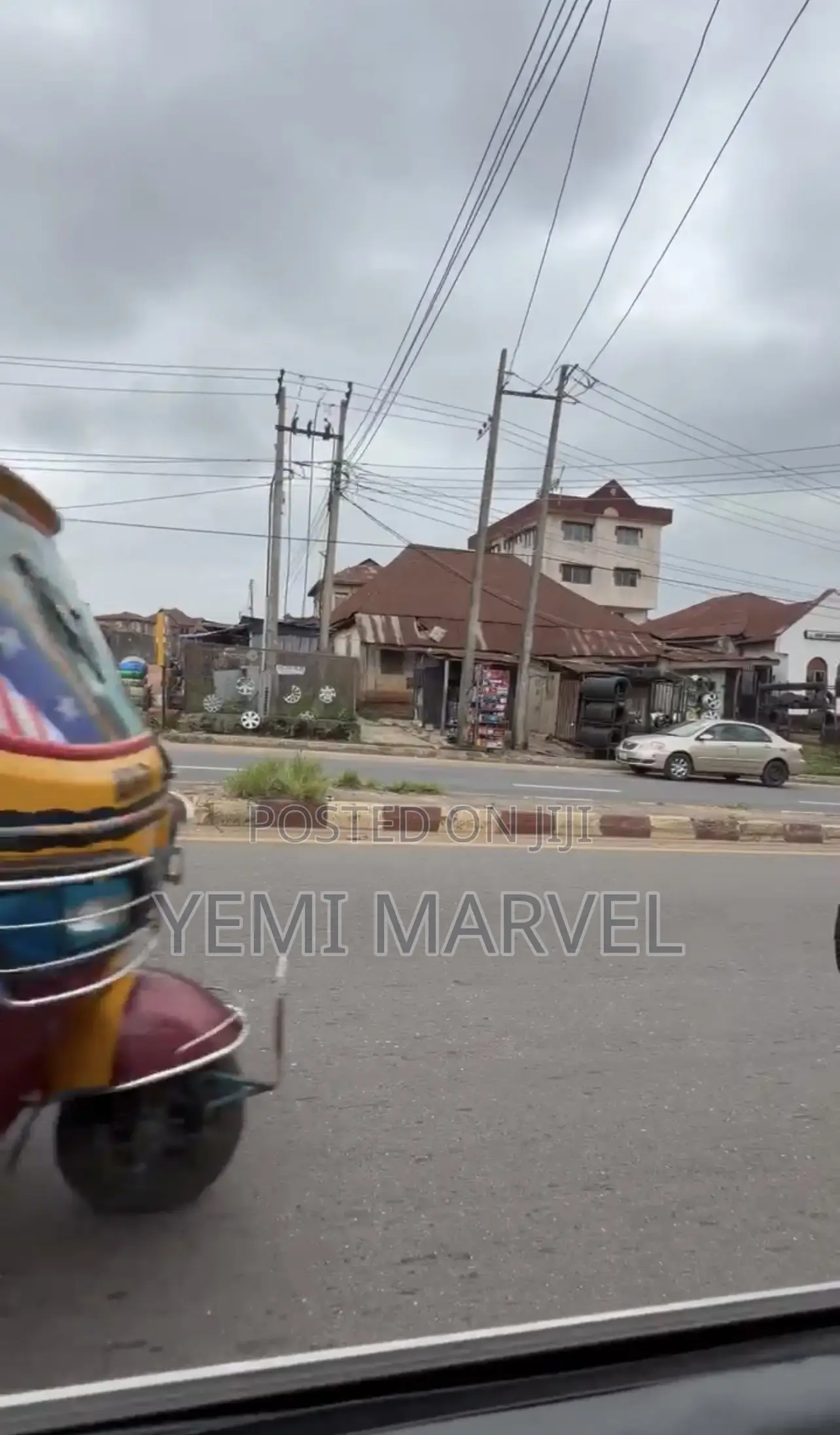 1,100sqm of Commercial Land With Demolishable Building Facing Oke Bola in Oke Ado