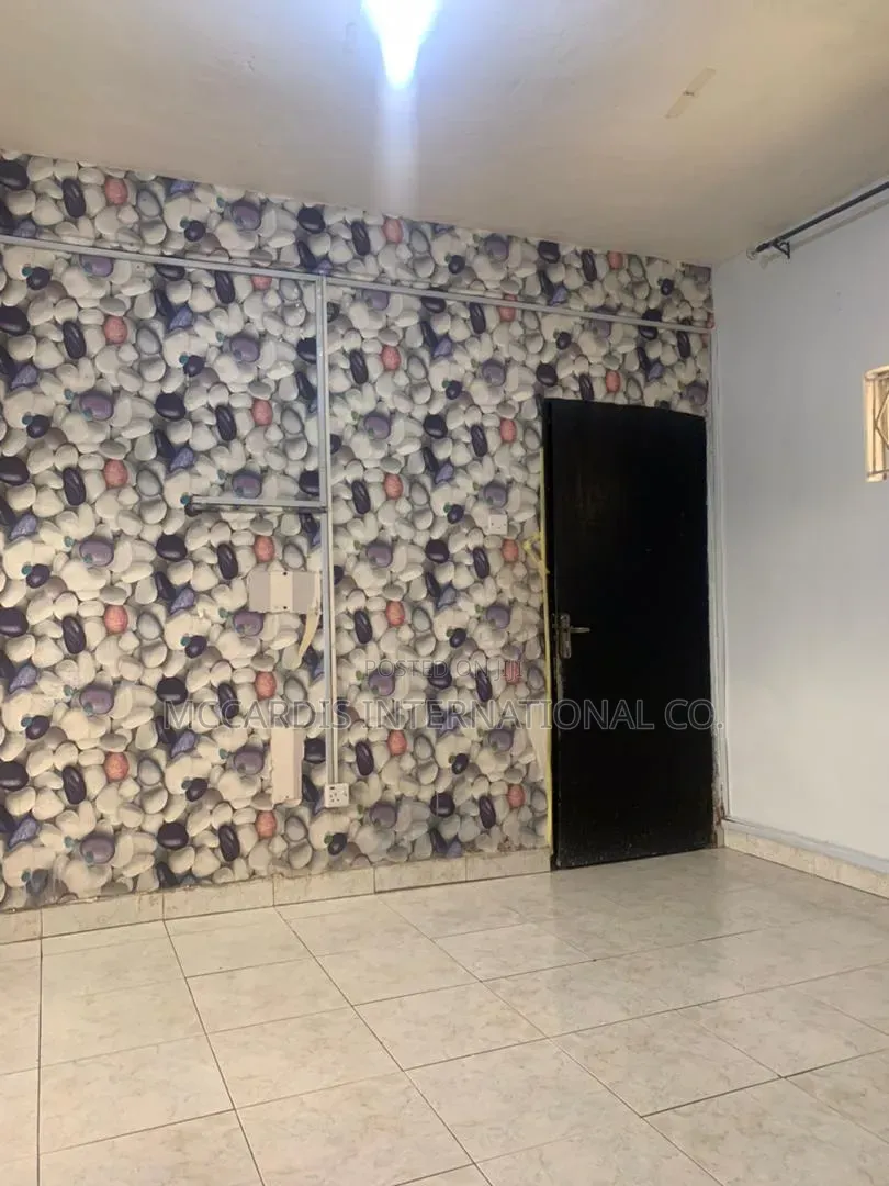 1bdrm Apartment in Off Awolowo Road, for rent in Ikoyi S.W