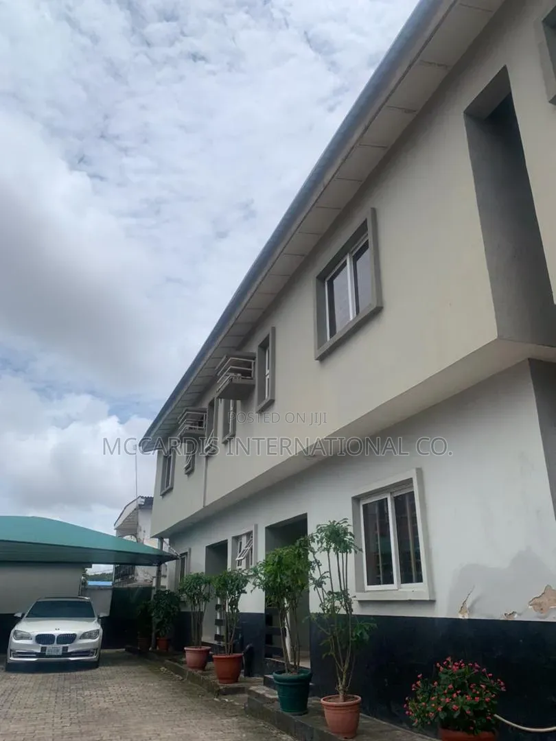 1bdrm Apartment in Off Awolowo Road, for rent in Ikoyi S.W