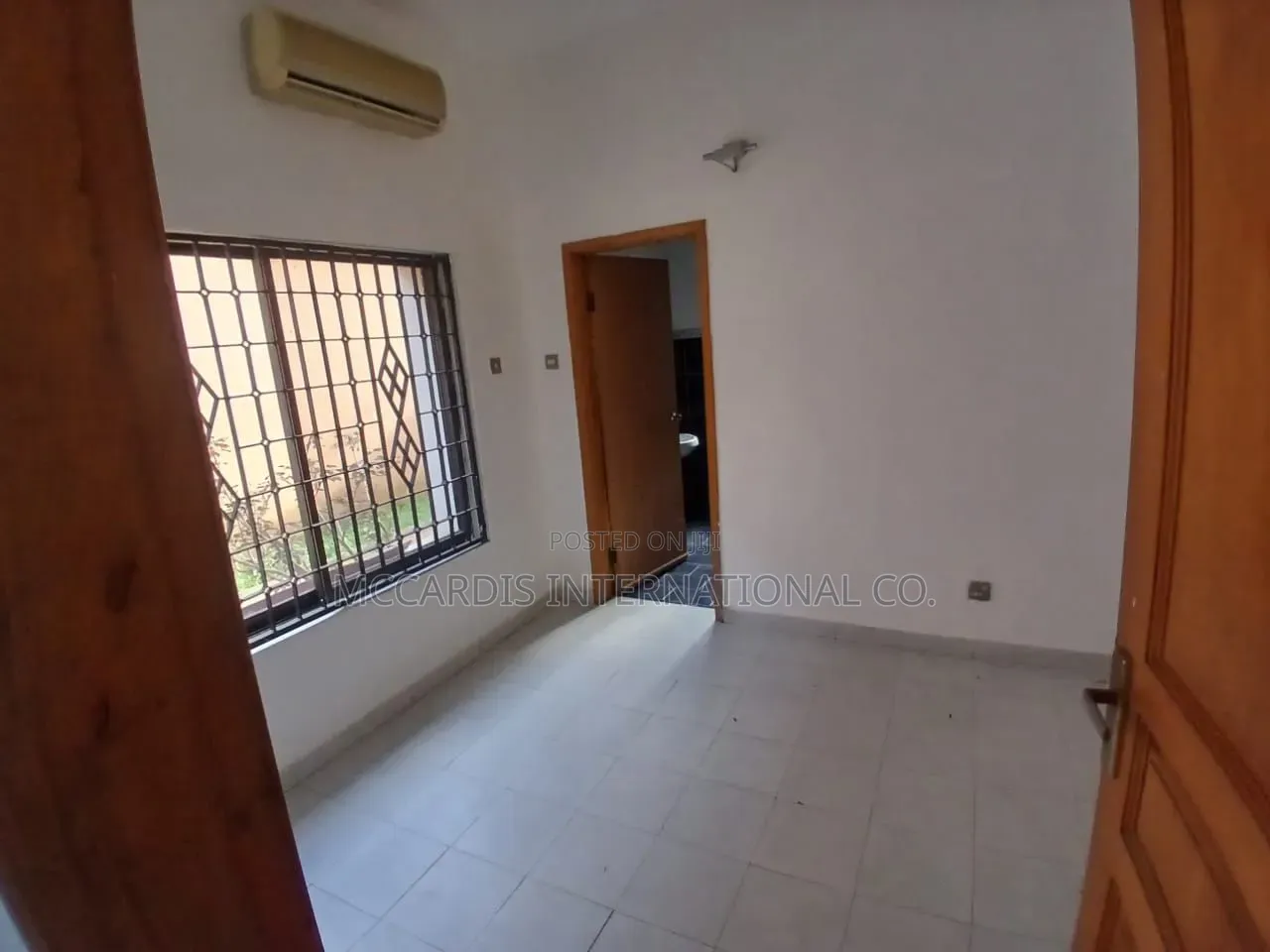 10bdrm Mansion in Off Wole Olateju, for sale in Lekki Phase 1
