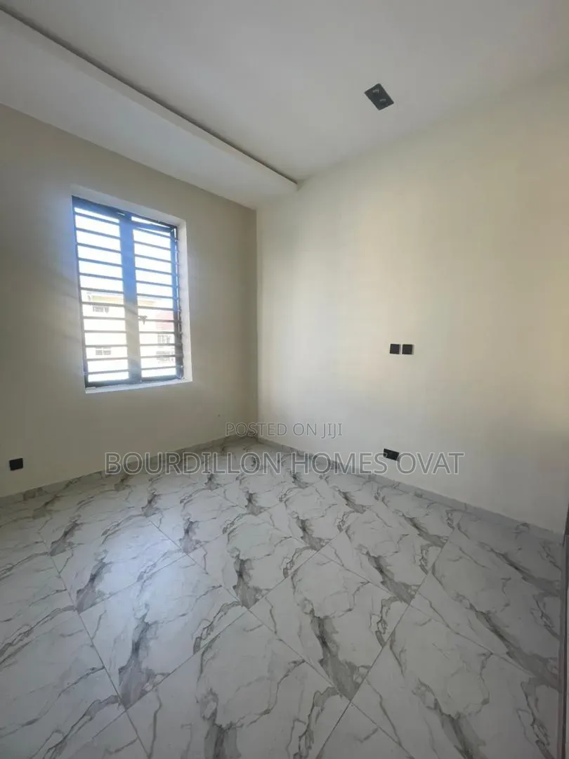 2bdrm Apartment in Orchid Lekki Lagos for sale in Lekki Expressway
