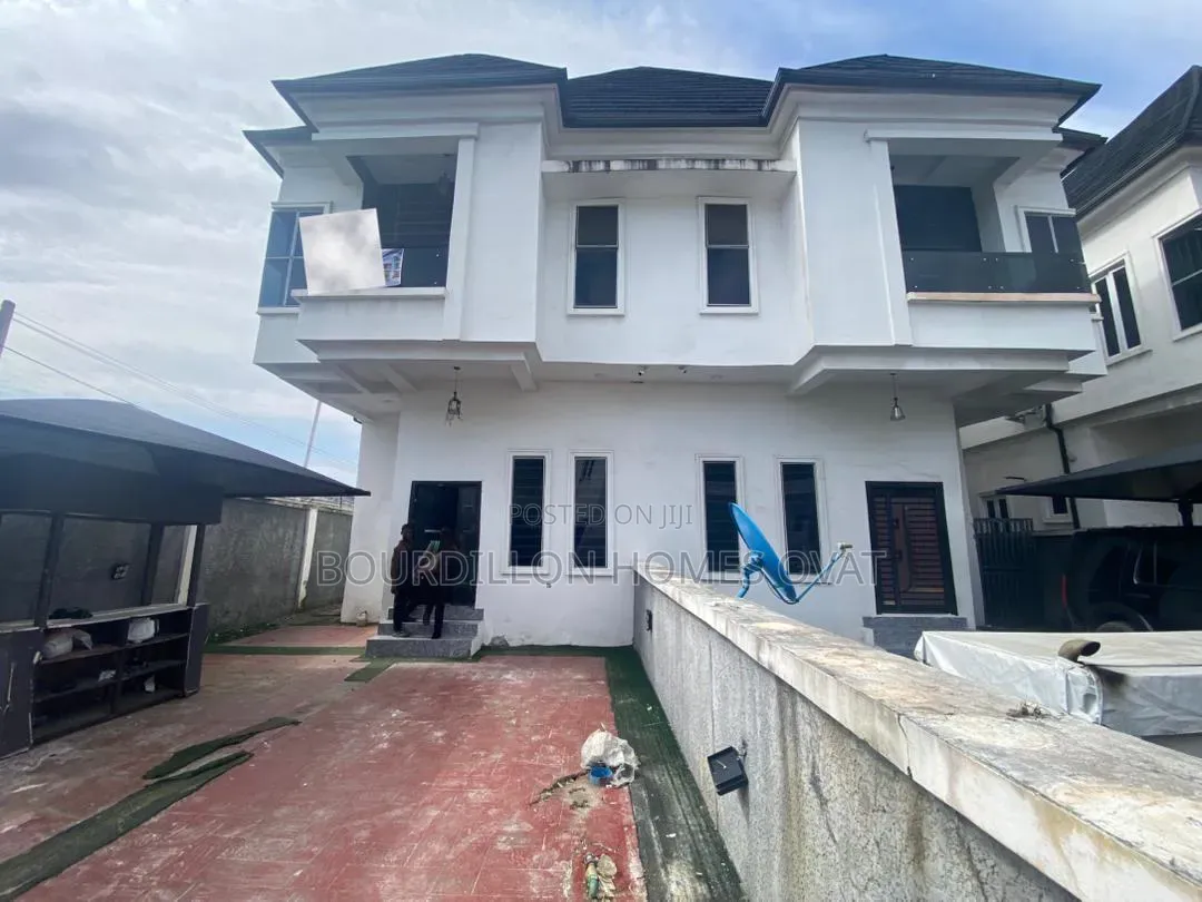 2bdrm Duplex in Chevron Lekki Lagos for sale in Chevron