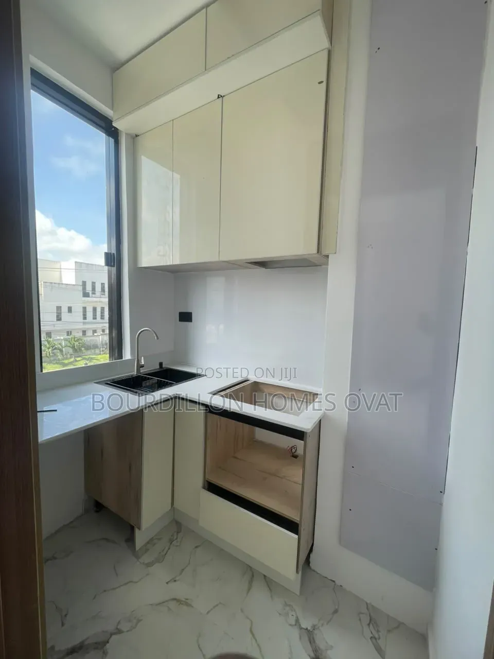 1bdrm Apartment in Orchid Lekki Lagos for sale in Lekki Expressway