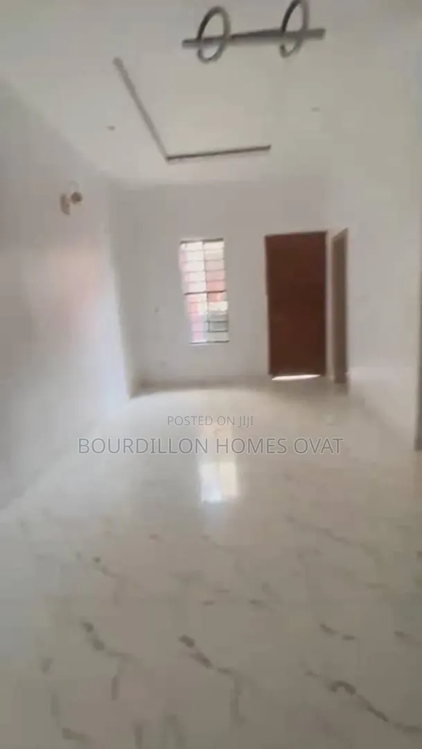 3bdrm Duplex in Ikota Villa Estate for rent in Ikota