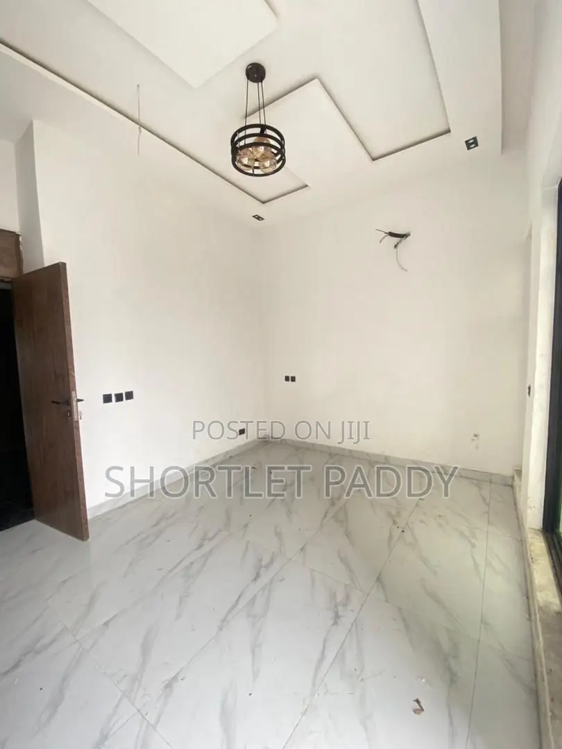 3bdrm Duplex in Ikota, Lekki for sale in Lekki