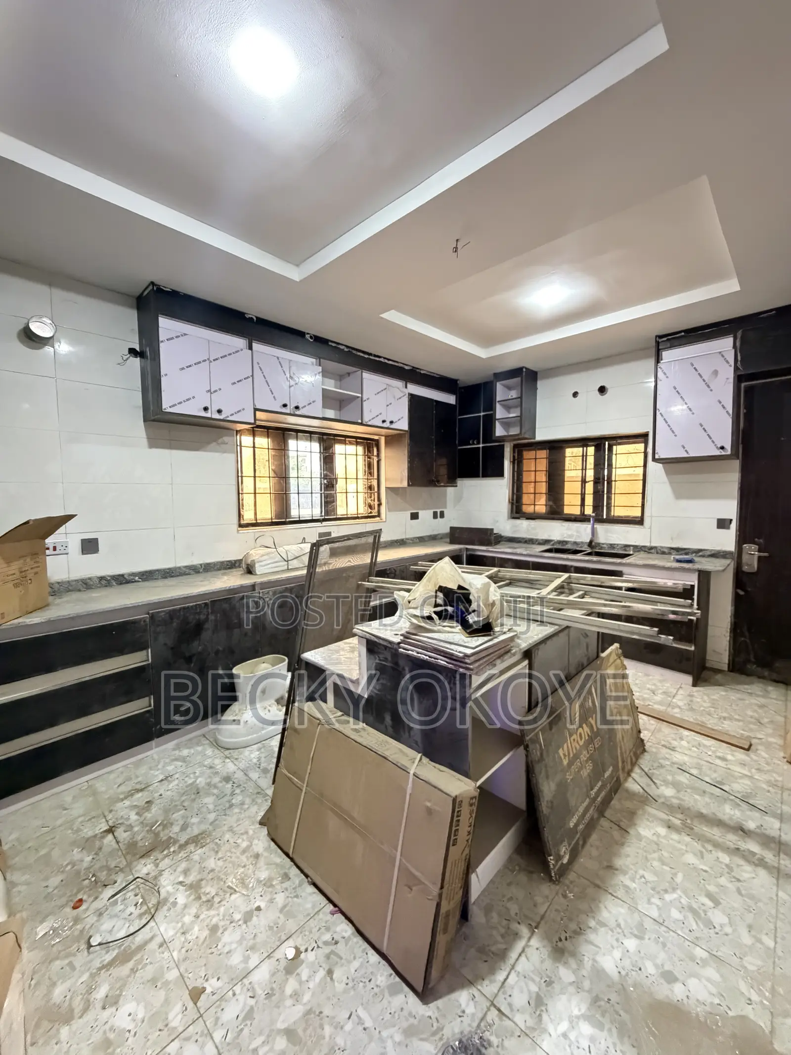 4bdrm Duplex in Durumi for sale in Durumi