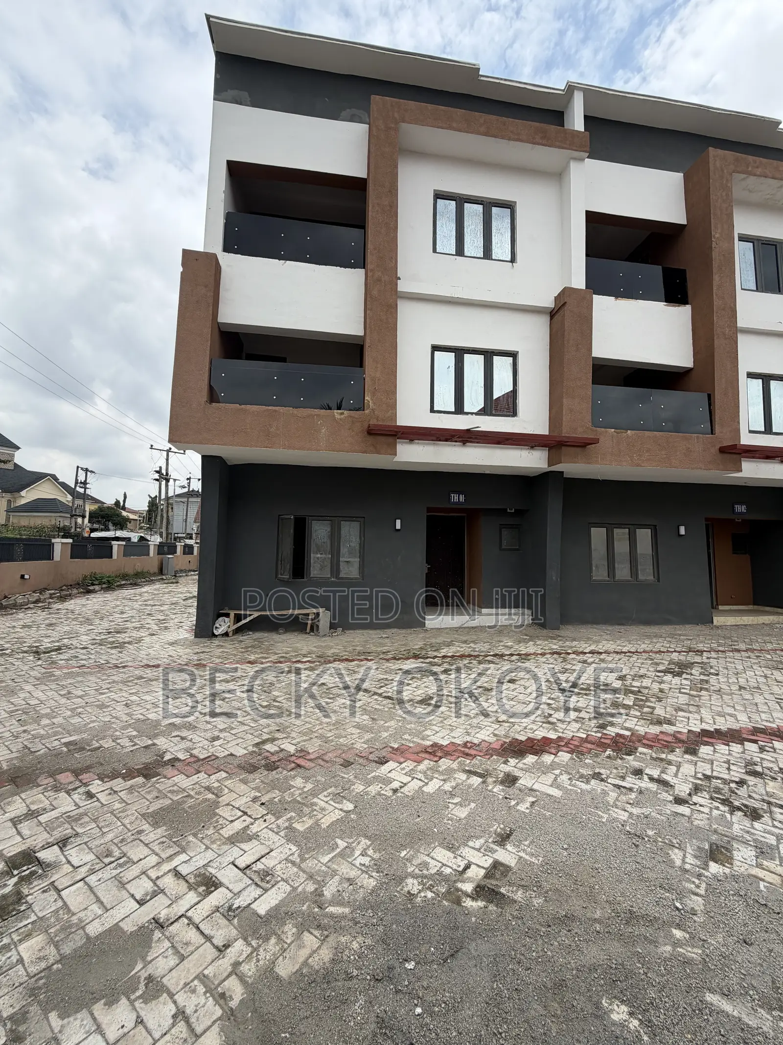 4bdrm Duplex in Durumi for sale in Durumi