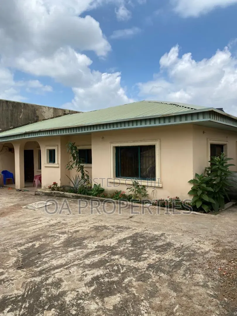 3bdrm Bungalow in Behind Finrel for sale in Akobo