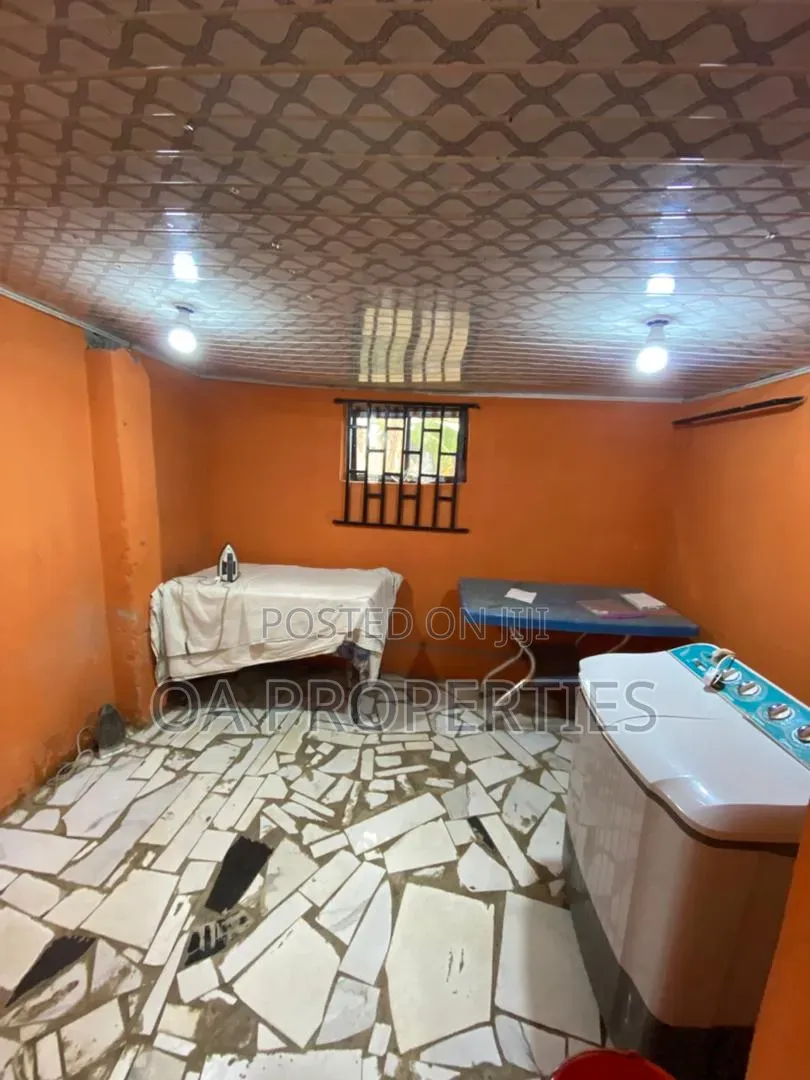 3bdrm Bungalow in Behind Finrel for sale in Akobo