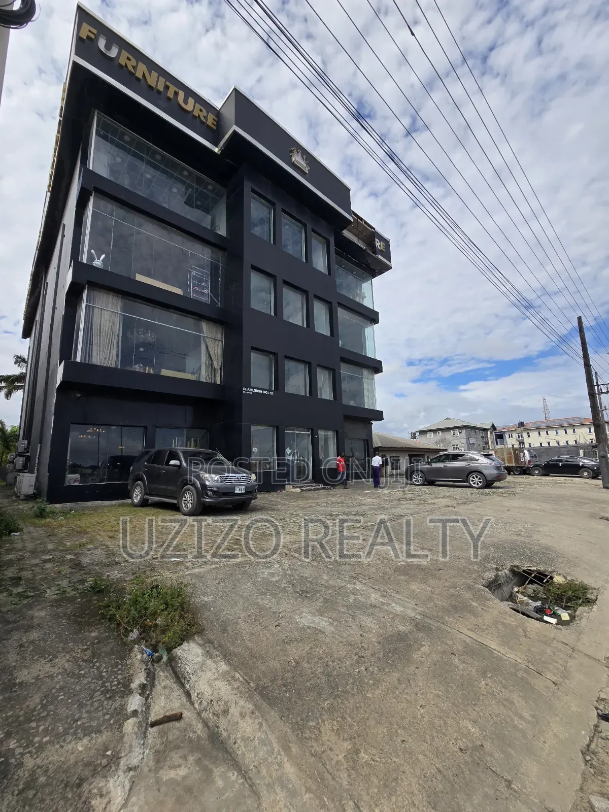 3 Floors Office Space in Ajiwe