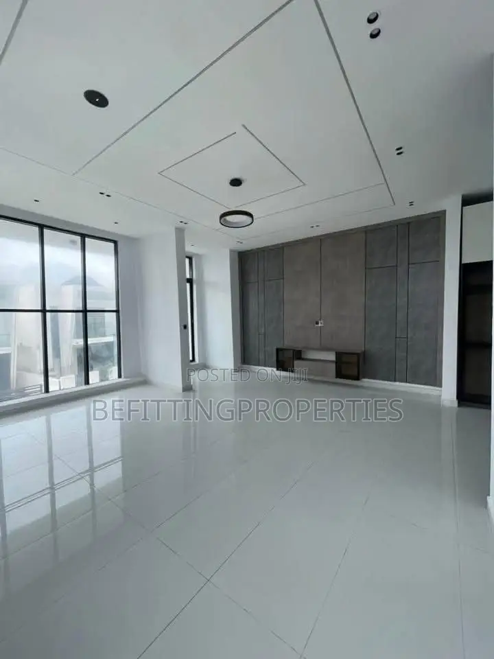 4bdrm Duplex in Lekki for sale in Lekki