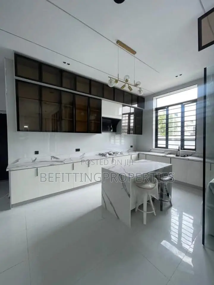 4bdrm Duplex in Lekki for sale in Lekki