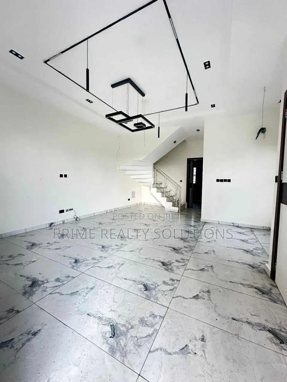 Furnished 4bdrm Duplex in Lekki Phase 1 for sale in Lekki Phase 1