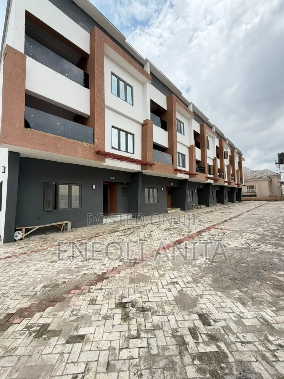 4bdrm Duplex in Durumi for sale in Durumi