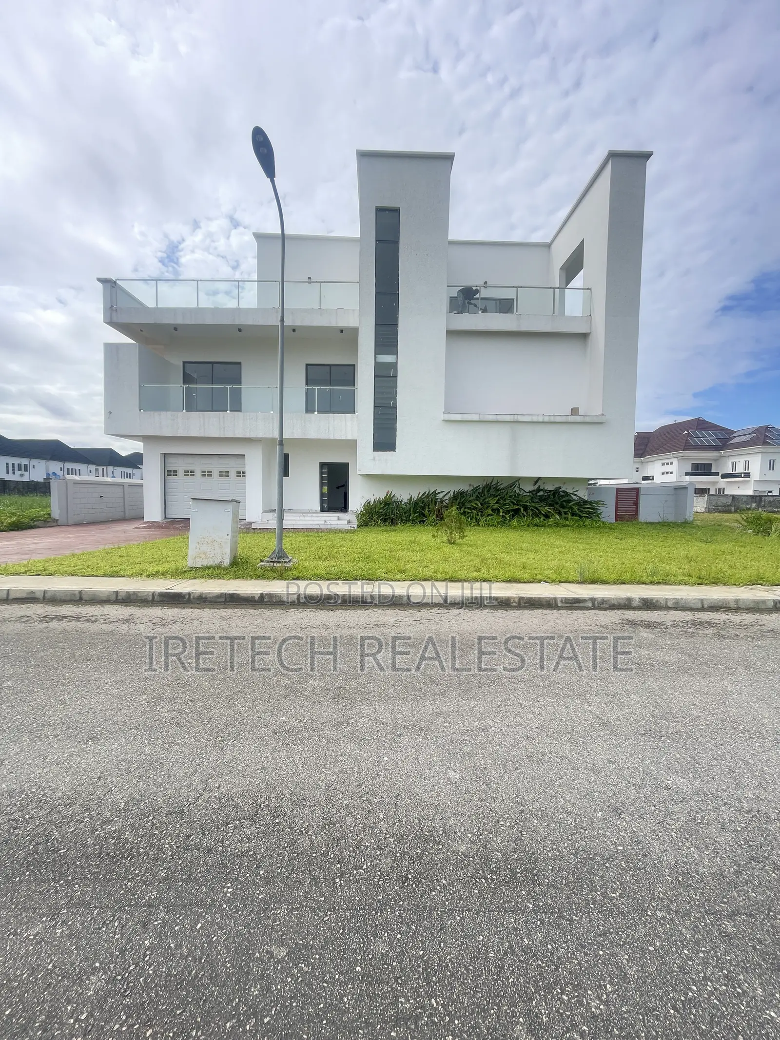 4bdrm Duplex in Vgc Environment, Ikota for sale in Ikota
