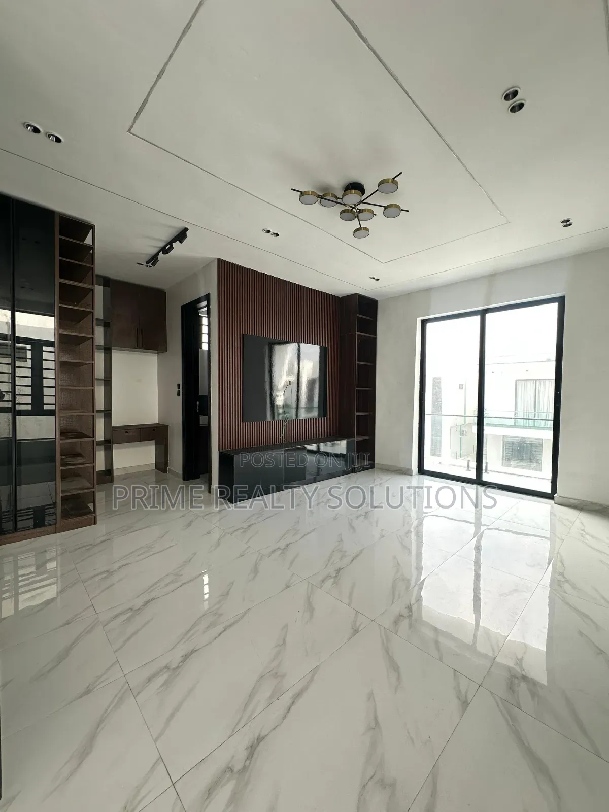 Furnished 4bdrm Duplex in Lekki Phase 1 for sale in Lekki Phase 1