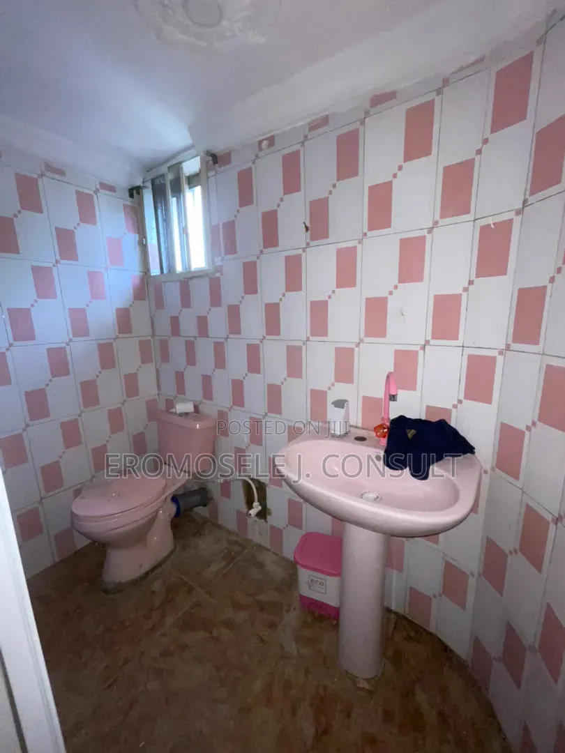 5bdrm Duplex in Ogudu Gra for rent in Ogudu GRA