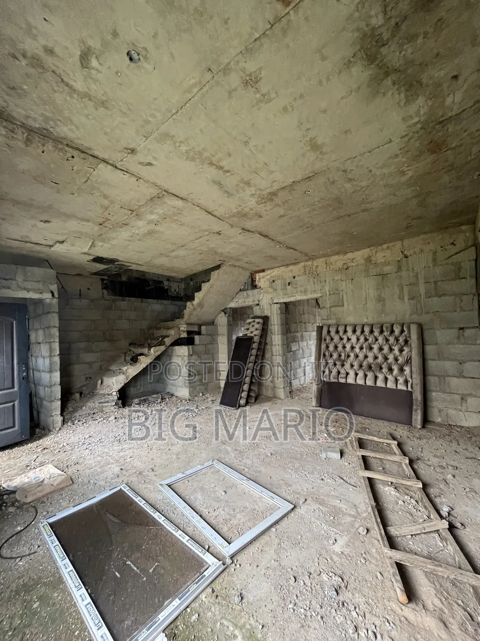 4bdrm Duplex in Brains And Hammers, Life Camp for sale in Life Camp