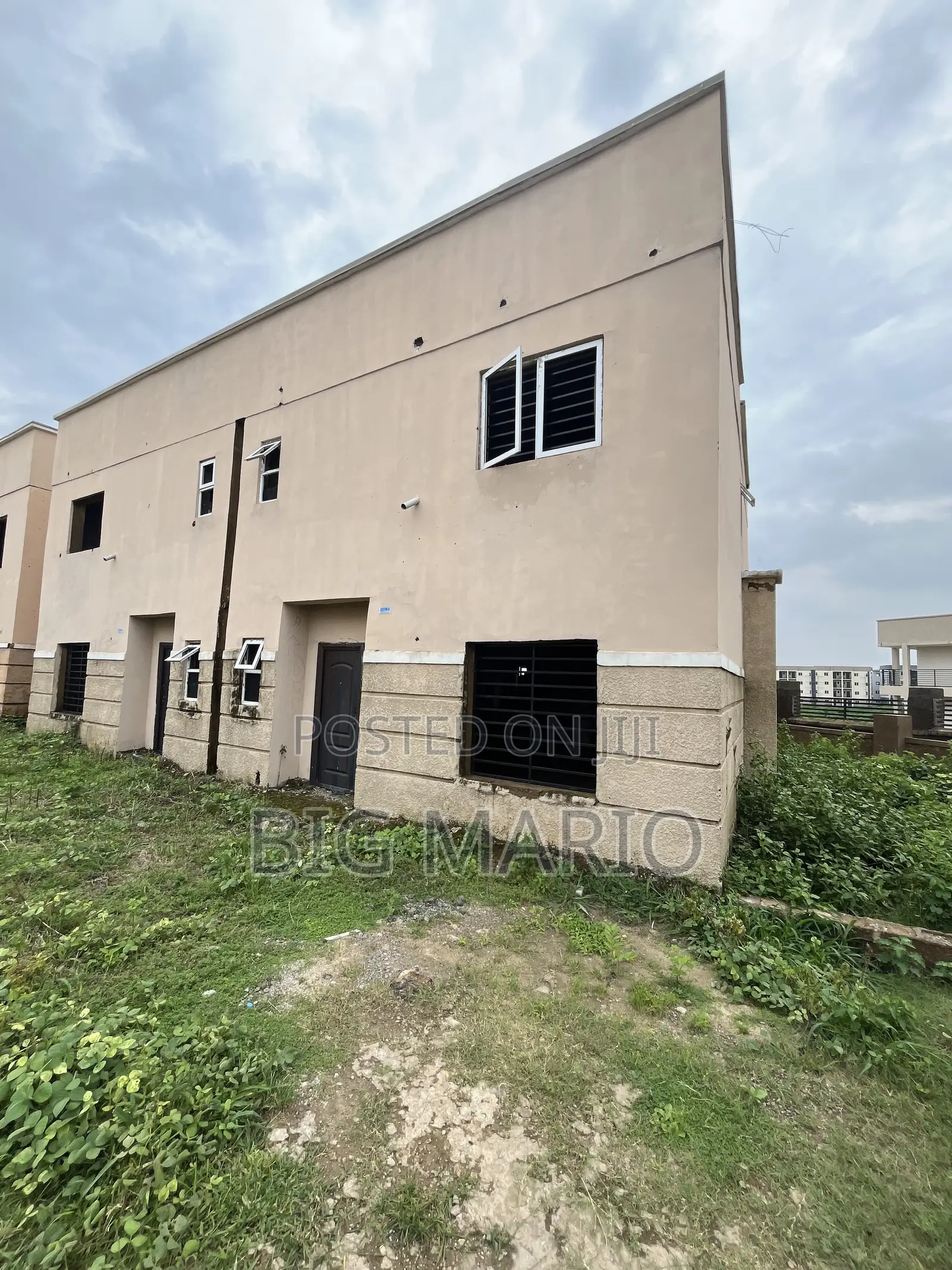 4bdrm Duplex in Brains And Hammers, Life Camp for sale in Life Camp