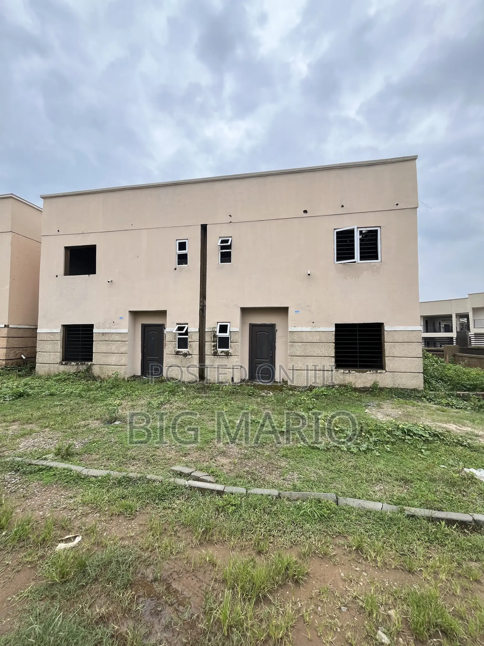 4bdrm Duplex in Brains And Hammers, Life Camp for sale in Life Camp