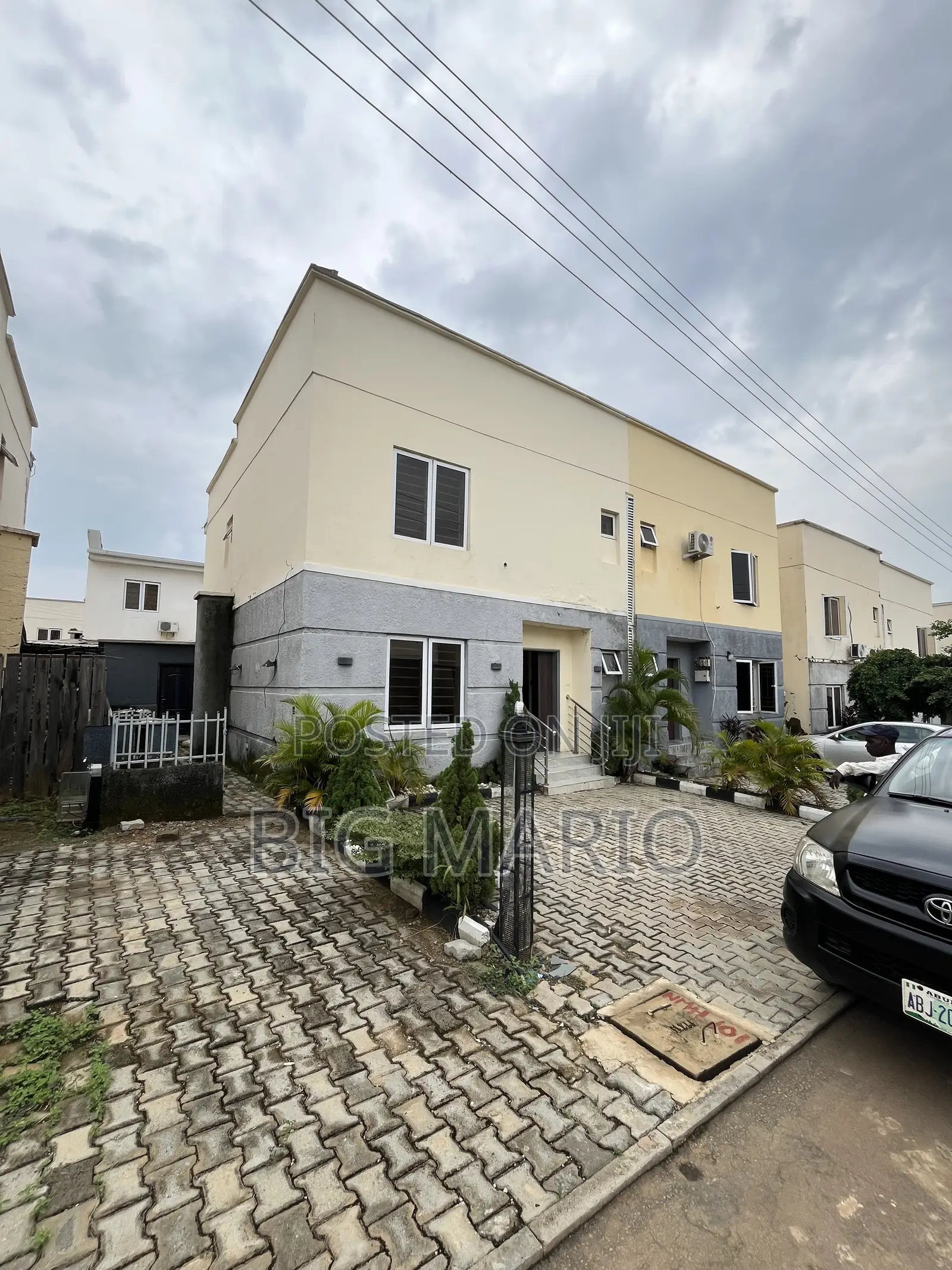 4bdrm Duplex in Brains And Hammers, Life Camp for sale in Life Camp