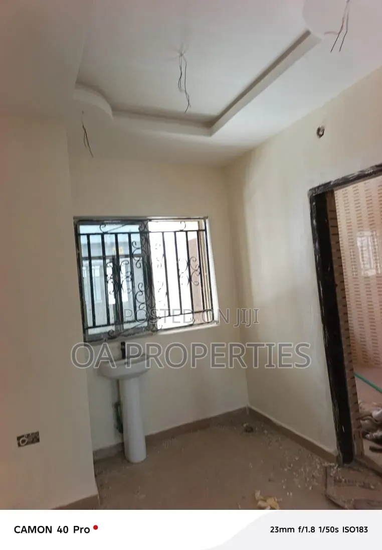 Mini Flat in Okebadan Estate for rent in Akobo