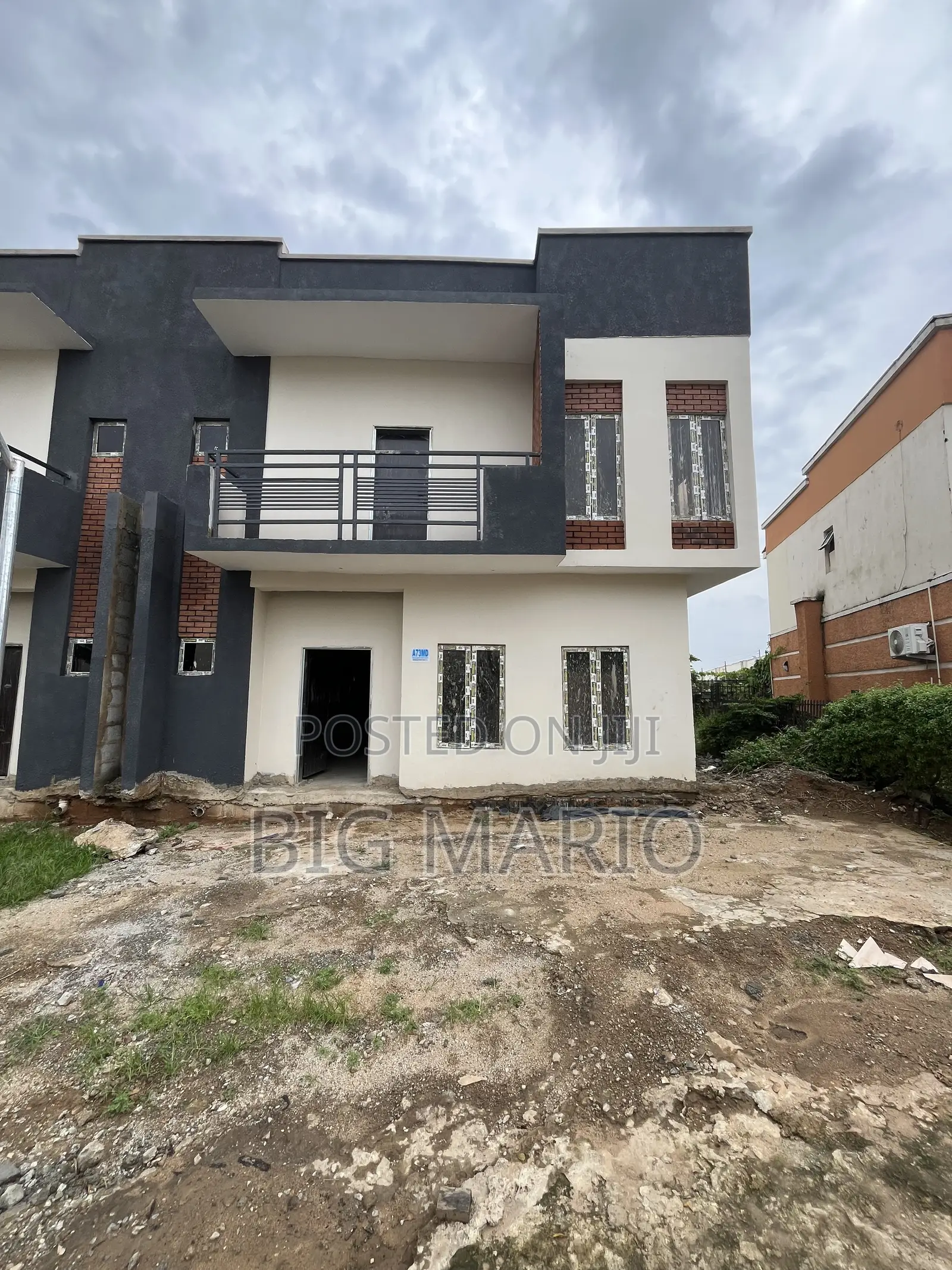 4bdrm Duplex in Brains And Hammers, Life Camp for sale in Life Camp