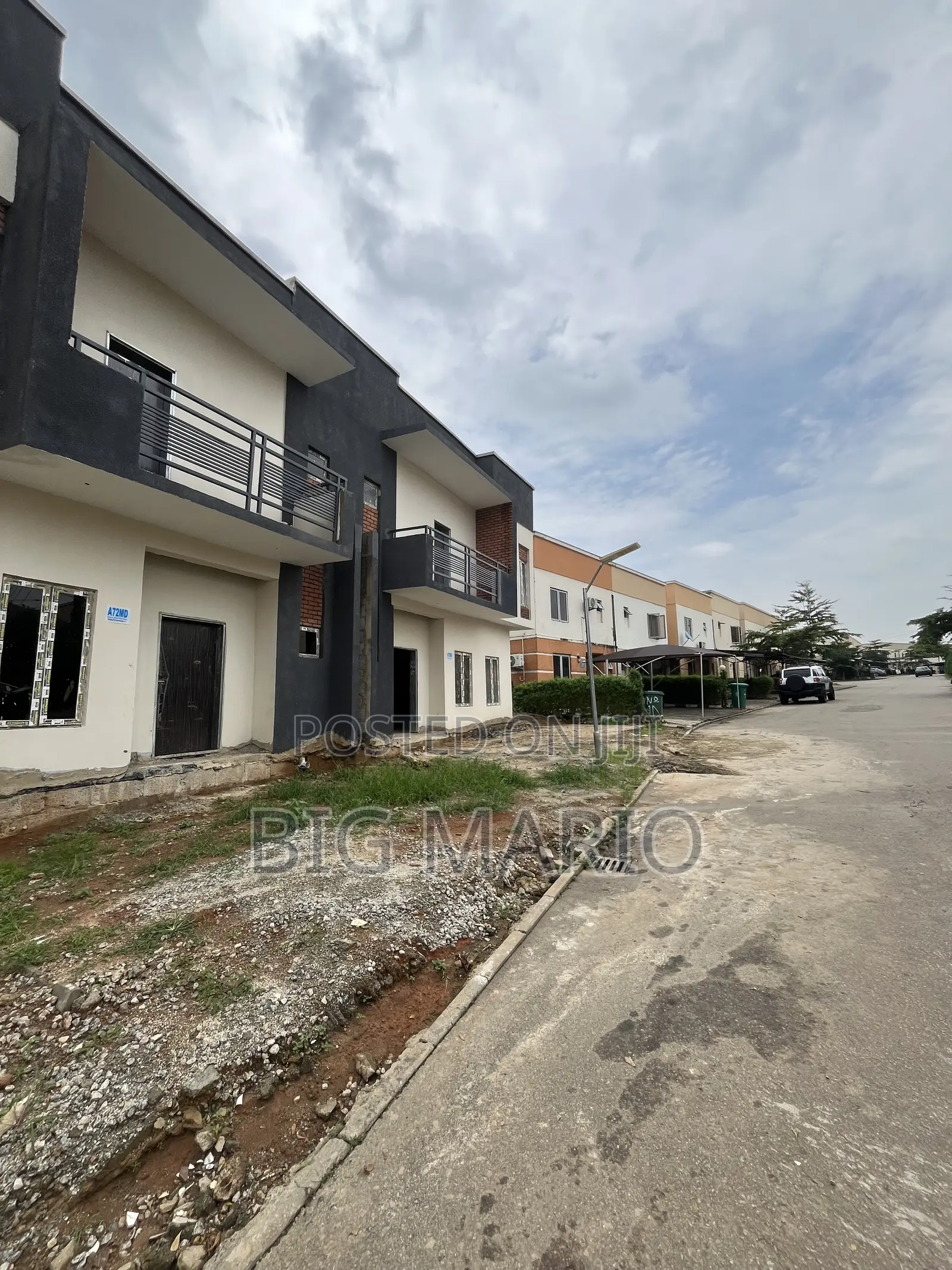 4bdrm Duplex in Brains And Hammers, Life Camp for sale in Life Camp