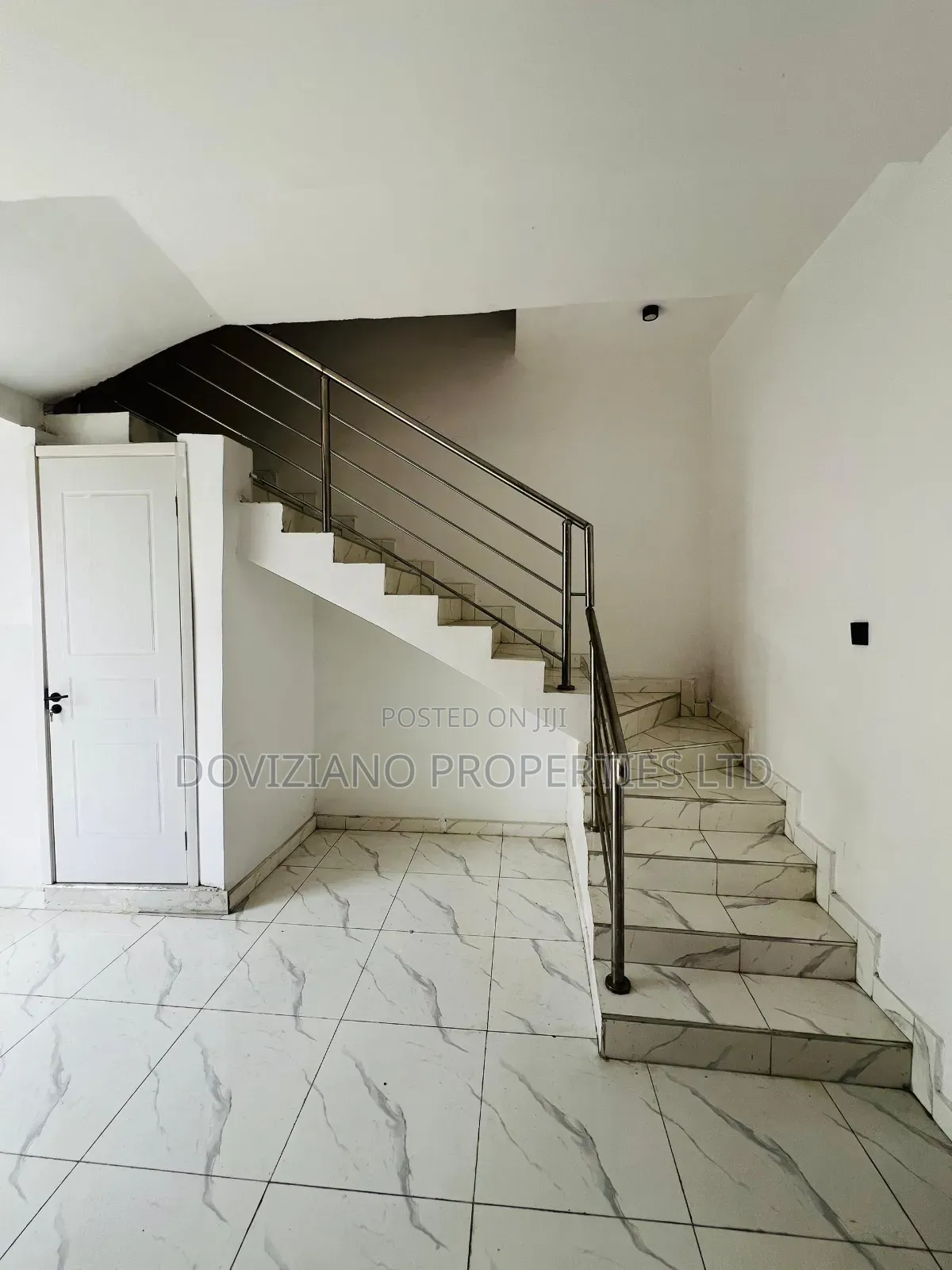4bdrm Duplex in Ikota for rent in Ikota