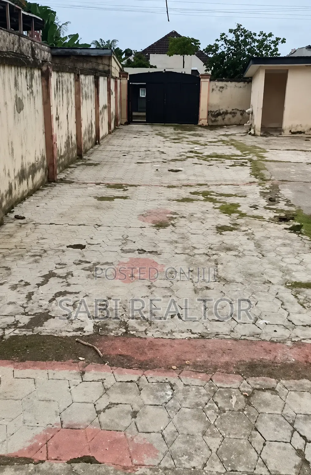 Furnished 4bdrm Bungalow in Alagbado for sale in Alagbado