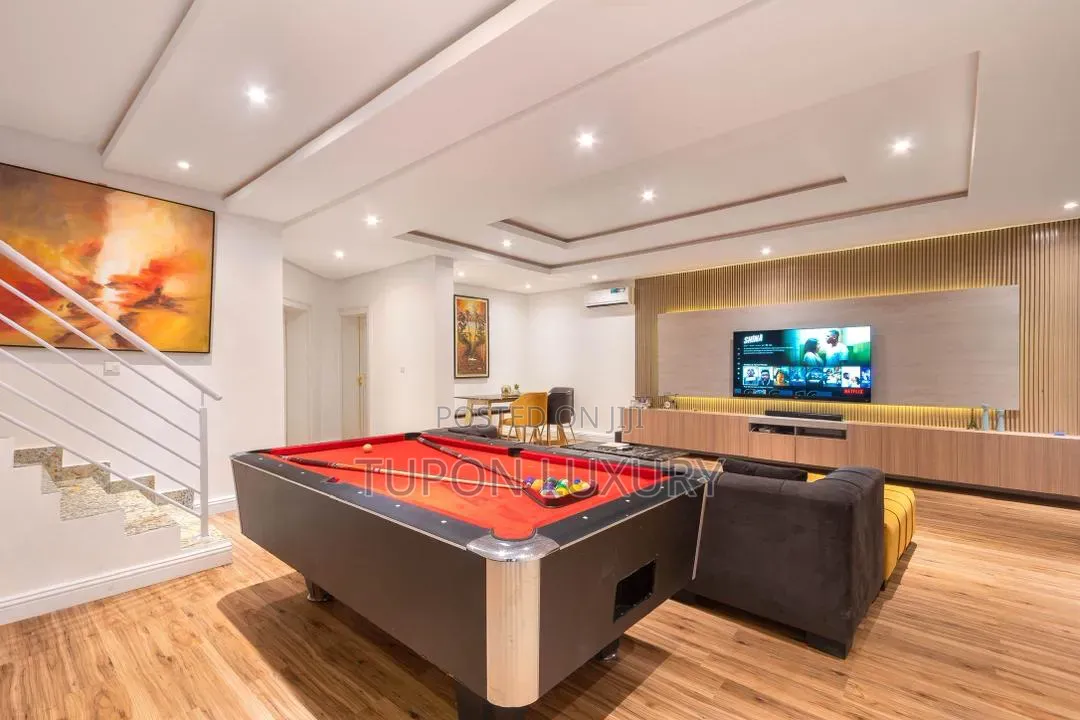 Neatly Furnished 4bedroom Duplex With Snooker in Lekki Phase 1