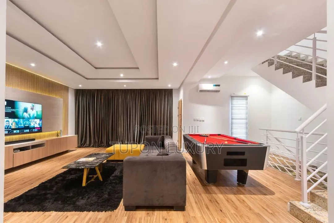 Neatly Furnished 4bedroom Duplex With Snooker in Lekki Phase 1