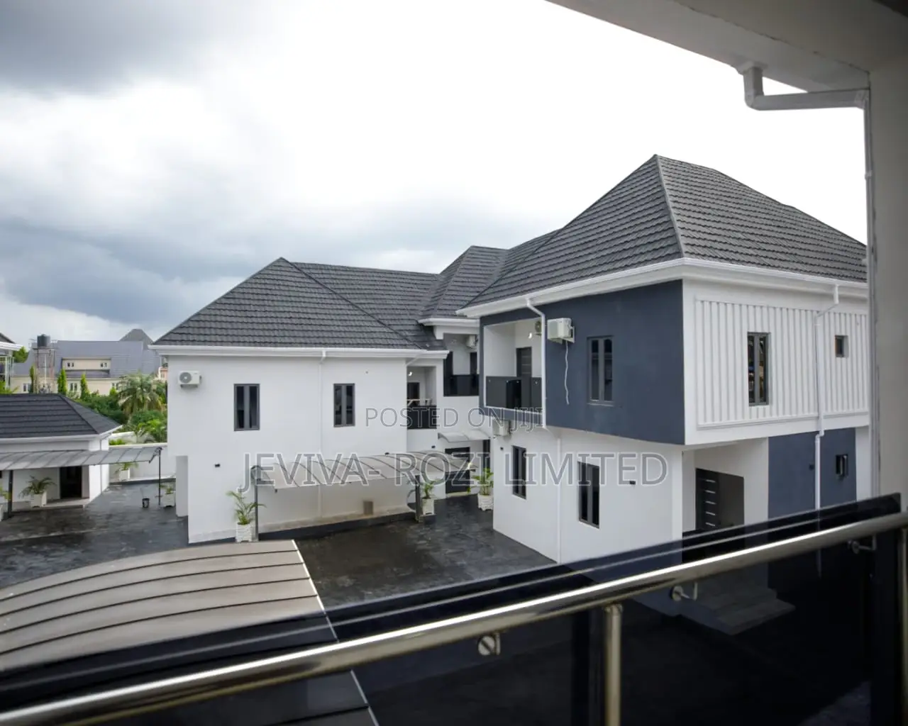 4bdrm Duplex in Gwarinpa Estate for sale in Gwarinpa